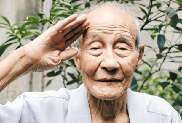 刘祚坤|孙子参军遭到拒绝,老人亮明身份后,首长竟亲自迎接!