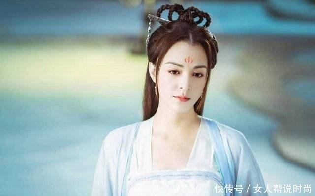 刘氏|空间文她被大伯打破头,血滴手镯开启空间,获满屋金山银矿!