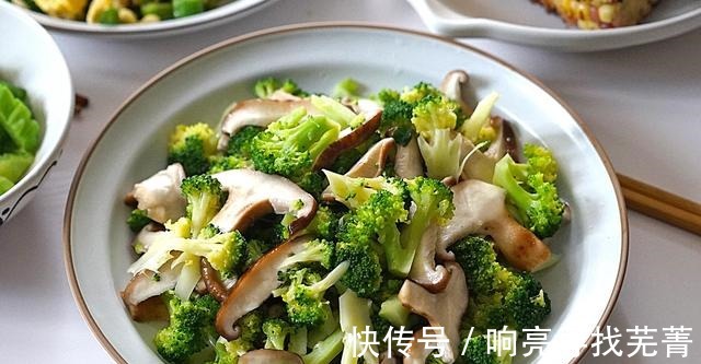 香菇|天太热,午餐随手做了4道菜,简单又家常,却格外好吃,全光盘!