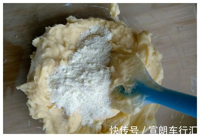 山药饼|2分钟学会山药新做法,不加水不放油,香甜又喧软,比蛋糕还好吃