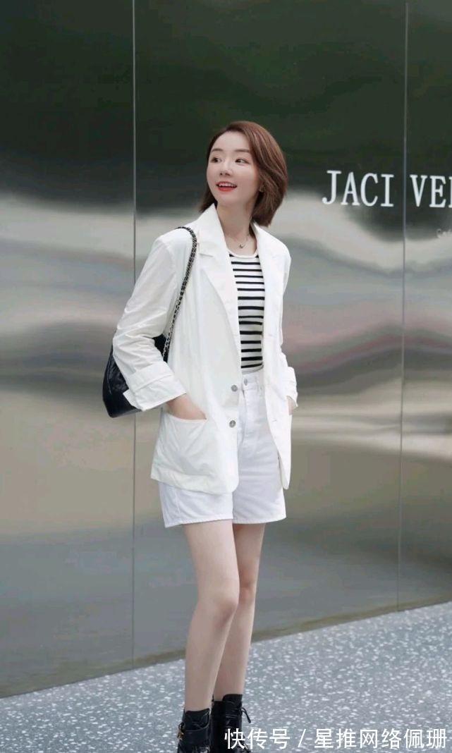 魅力|秋季穿搭可以做减法,穿搭风格简简单单就好,精致又有魅力