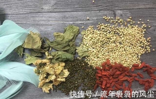 降血脂|确诊高血脂,4种食物要少吃,每多吃一口,血脂就会高一分