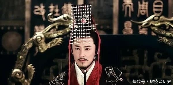 皇帝|丞相抓捕大侠，大侠就灭他全家，皇帝知道后：赏