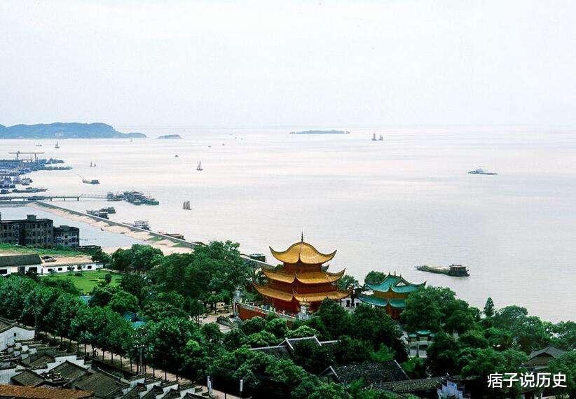 这片水域为何如此魔力,吸引无数文人赋诗读这首诗,你就明白了