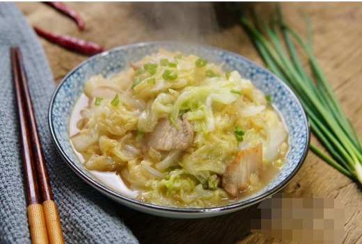 白菜|白菜和它是绝配,冬天这样吃真是太香了,大鱼大肉都不如它!