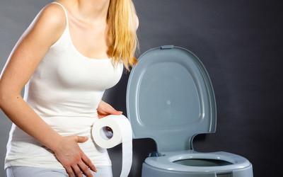 便秘|出现便秘怎么办肠胃医生无需吃药，多喝2种水，便秘慢慢消失