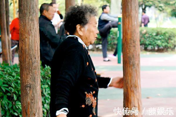 吃饭|五十岁后,不想大病上身,牢记吃饭前后的禁忌,寿命不会短