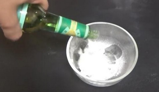 洗衣服不要只放洗衣液,里面扔两个它,多脏的衣服都能干净如新