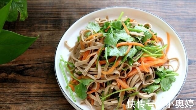 维生素b1|这三种食材一起拌,清香味美营养好,做法简单,隔两天就要做一次