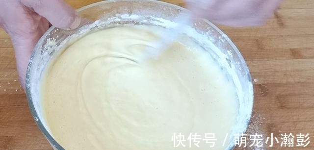 美味|一袋牛奶加三个鸡蛋,教你做美味小吃,学会了天天吃都不腻,香