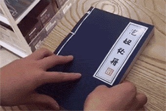 |搞笑GIF:看这熟练的程度 她们肯定不是第一次了