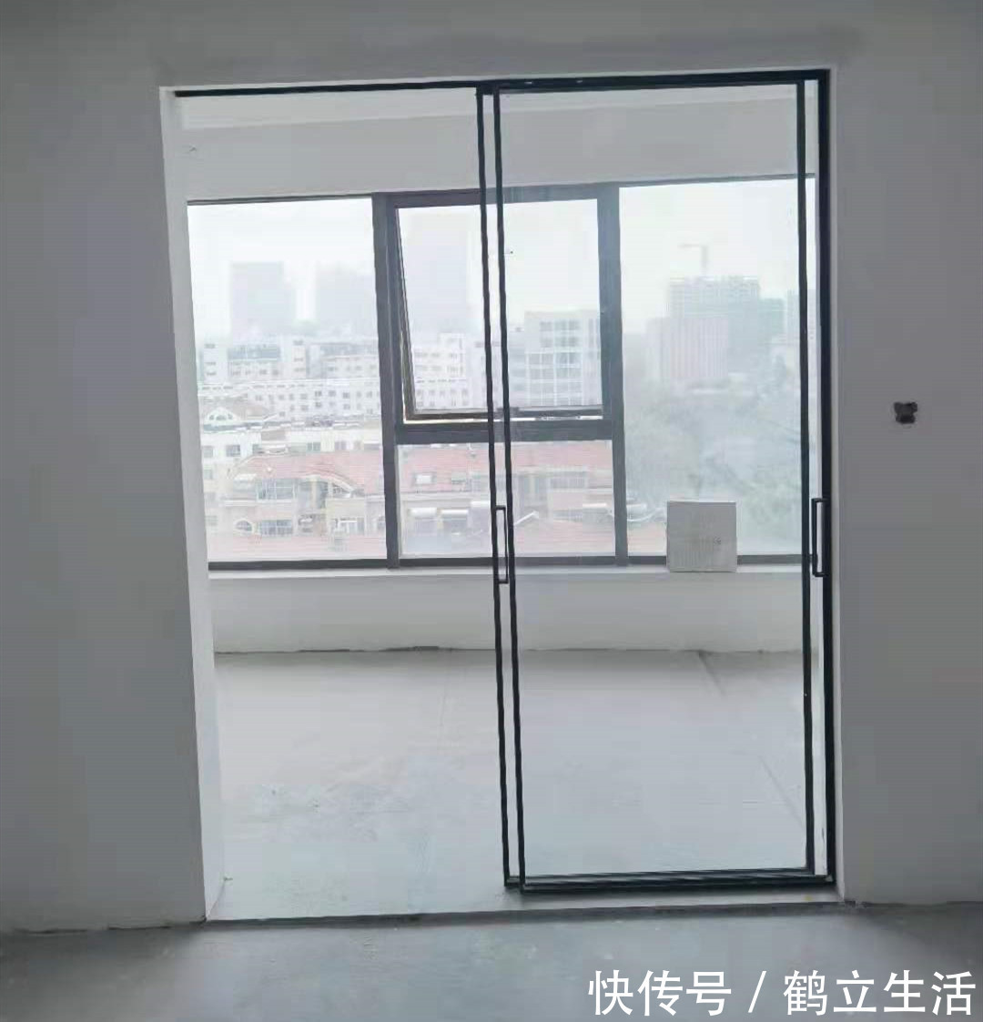 门安| 无框推拉门和隐形门效果挺好,安装节点千万别弄错