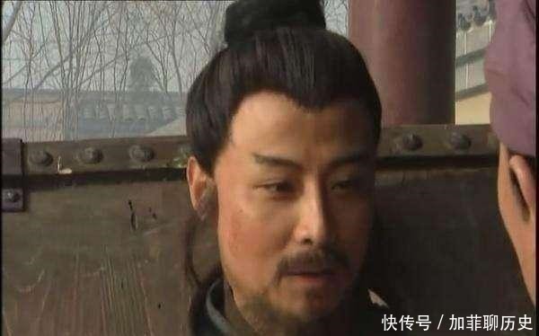 林冲|林冲怒揍高俅被拦下,鲁智深在一旁无动于衷,为何他没帮林冲一把