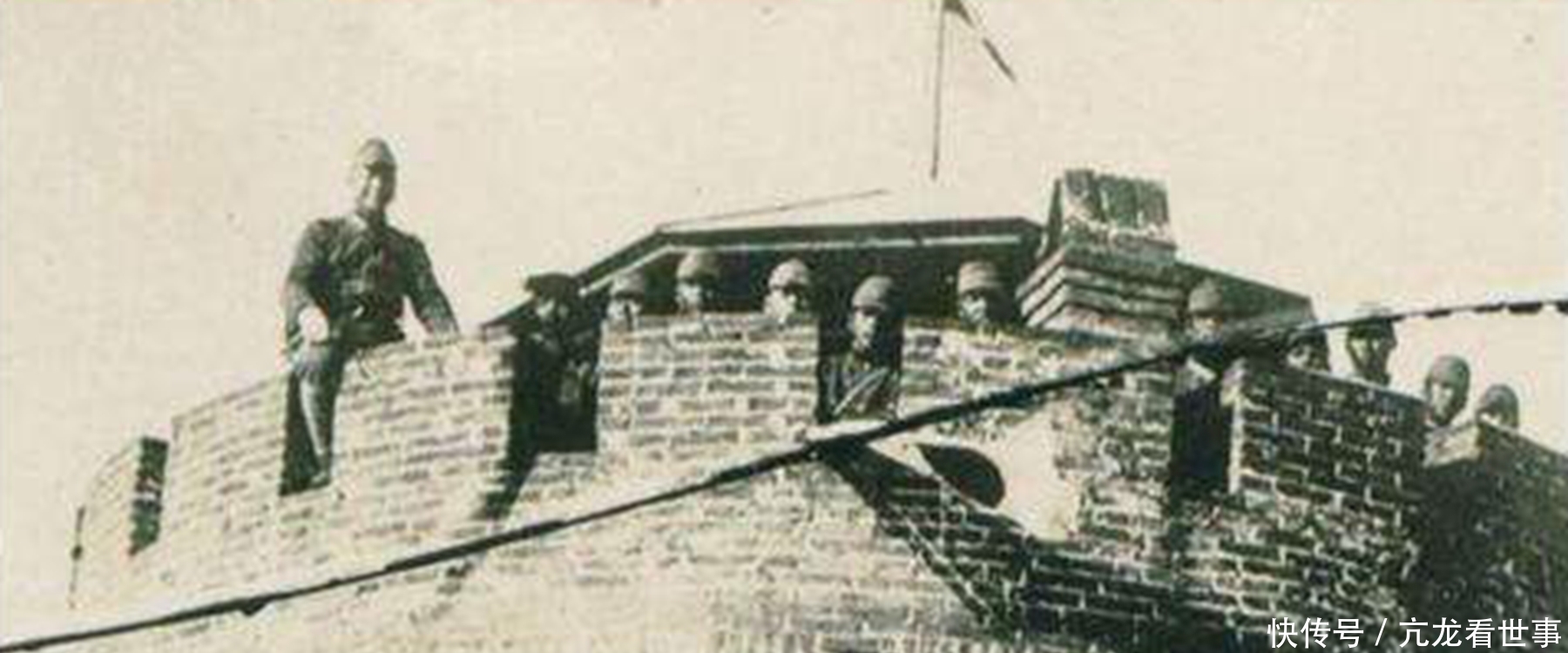 军队|面对躲在炮楼里的日军，军队久攻不下，一中国农民路过：简单，让我来