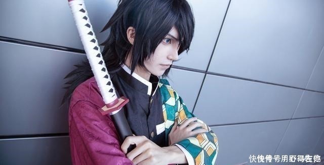 富冈义勇|漫展cos精选富冈义勇“神还原”打破次元壁,兔女郎蕾姆最亮眼