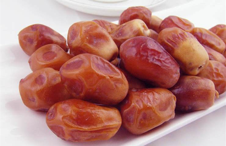 大肚子|女性不想老太快，常吃此物，雀斑没了，大肚子平了，越来越年轻