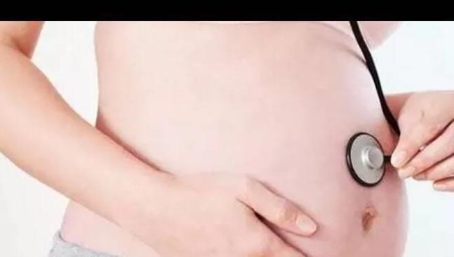 羊水|羊水混浊对胎儿发育有影响,如果孕妈出现这些症状,最好及时就医