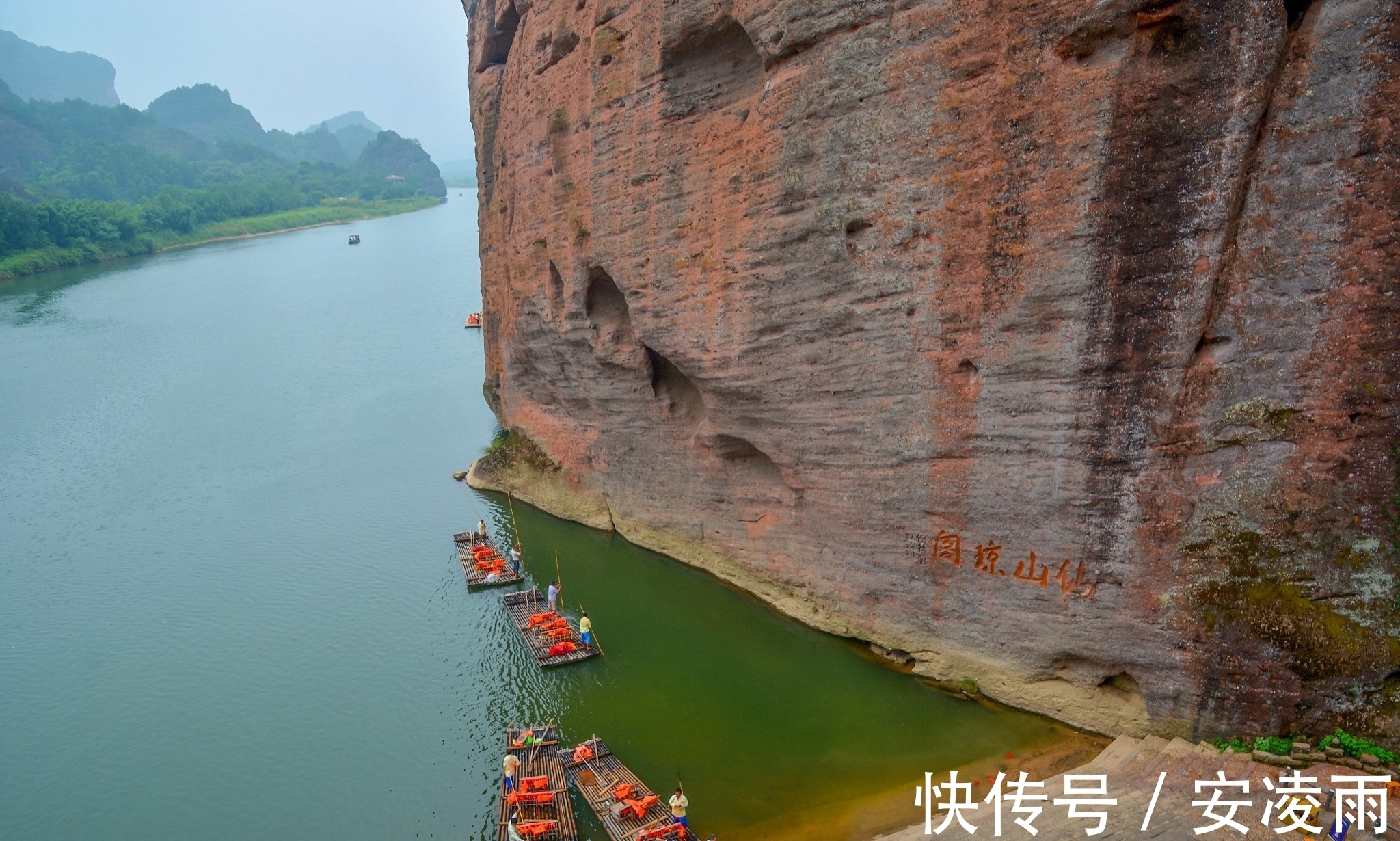 悬崖峭壁|道教祖庭龙虎山“千年悬棺之谜”，曾悬赏百万，至今无人破解