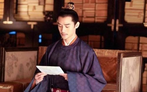 呼延赞@历史上真正的“铁鞭王”既非尉迟恭,也非呼延赞和呼延灼,而是他