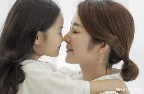 幼儿园|“妈妈,咱家有没有钱”,3位妈妈的不同回答,直接影响孩子一生