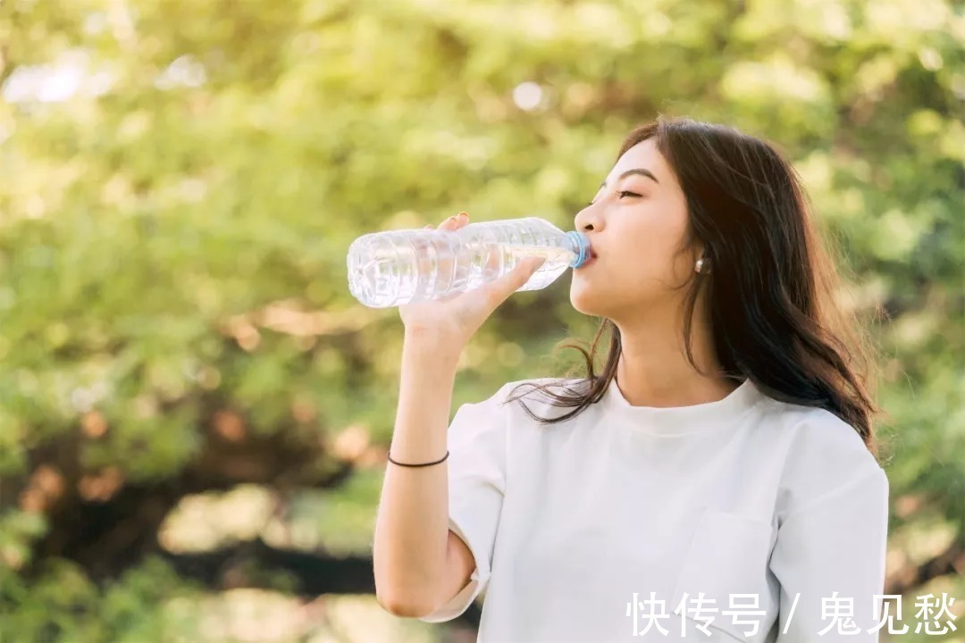 痔疮膏|痔疮难缠?李时珍:农村一味野花,连喝3天肉球痔疮“连根拔除”