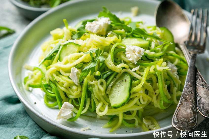 子期间不能|产后脱发，与洗头频率息息相关！正确坐月子，你做对了吗