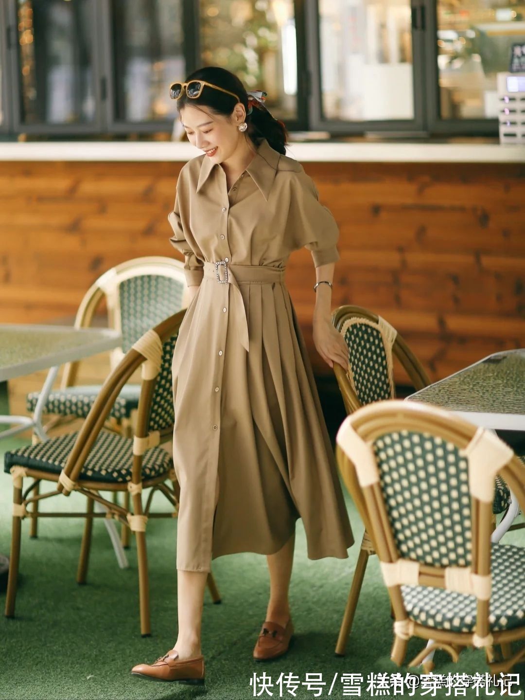 搭配 “长裙+短靴”=早秋最美穿搭!遮肉显高还时髦,日常通勤都适合