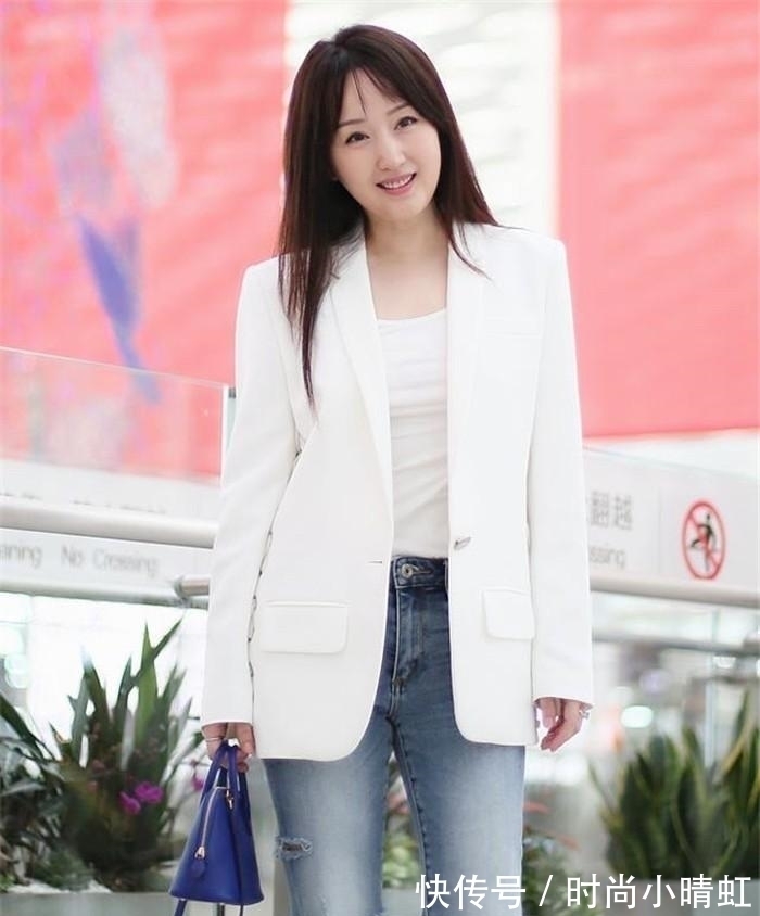 造型 50岁左右的女人，发型不要留羊毛卷和黑长直，这些更洋气