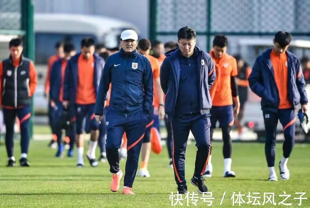 双冠王|泰山双冠王的两大功勋离队,为球队点赞,这才是足球应有的样子