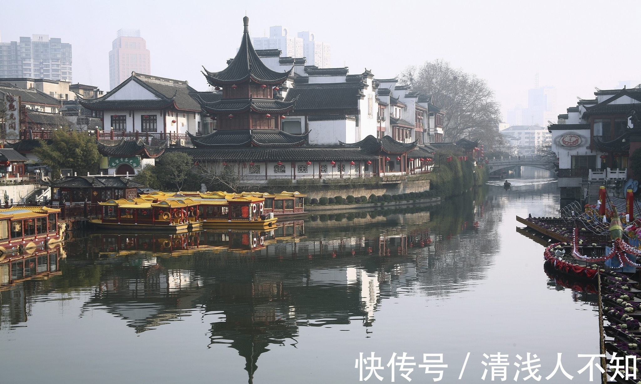 文翁$宋诗精华六首,其中有一首是苏轼的名作,相信您并不陌生