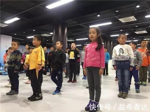 维生素d|为什么中国孩子那么多“罗圈腿”，外国却很少，只因家长这些行为