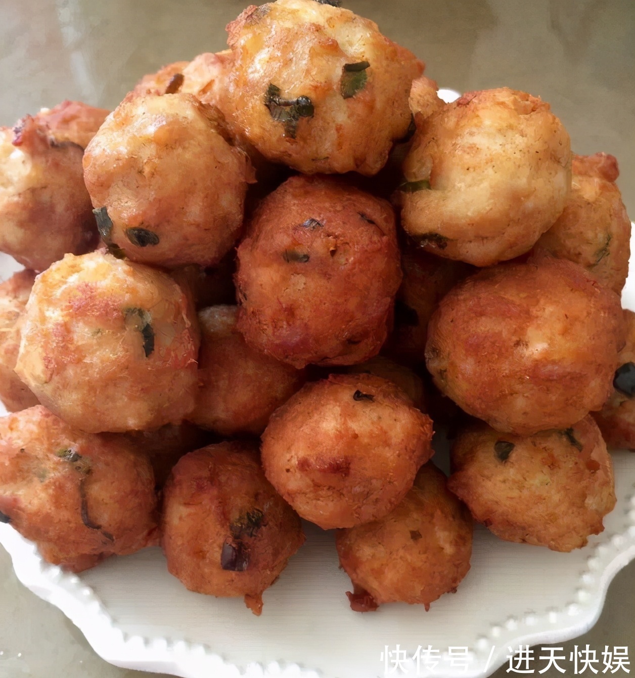 好吃|炸肉丸,牢记“3加2不加”,保证香酥可口,不散不腥不糊,好吃