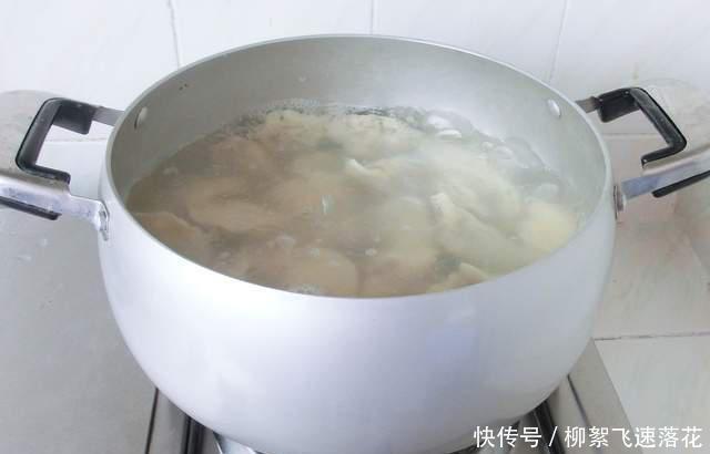 肉馅|白菜做馅别直接拌，面点师告诉你详细做法，饱满不出水，鲜香好吃