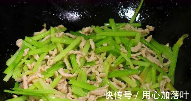 秋天胃口不好,别再点外卖了!给家人做这菜,解馋开胃,别错过了!