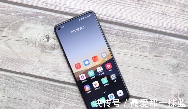 旗舰|从2499元跌至1699元，12GB+256GB，65W闪充顶配旗舰一降再降