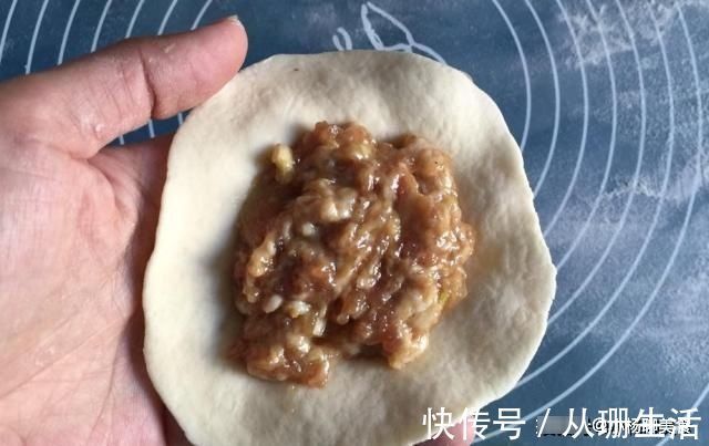 想吃|想吃牛肉馅饼不用买,这样做,自己在家也能吃到美味的牛肉馅饼
