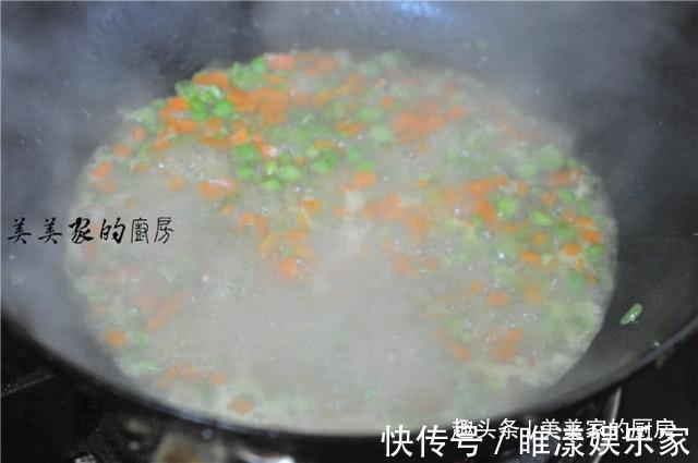 青豆|早餐不必太复杂，儿子最爱这，蒸一蒸卷一卷，比馒头省事比烧卖香