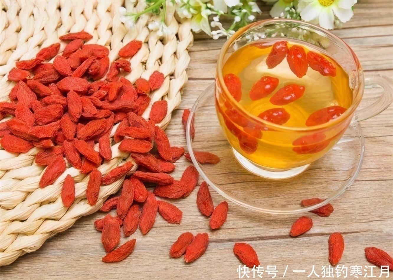 抗衰|人到中年,不妨坚持吃3种食物,排毒抗衰,润肠通便,增强抵抗力