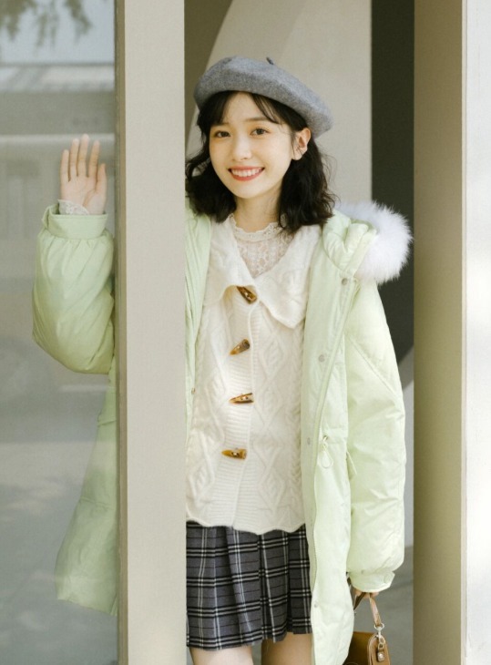 减龄|羽绒服就要穿“奶油色系”,温柔可爱还减龄,让人一秒沦陷