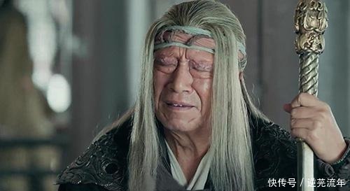 看不起|为何铁木真看不起江南六怪看看少林寺群雄的表现,难怪如此