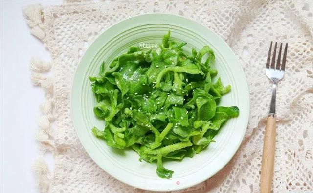 减肥瘦身吃什么送你8道清爽减脂沙拉，边吃边瘦不是梦哦