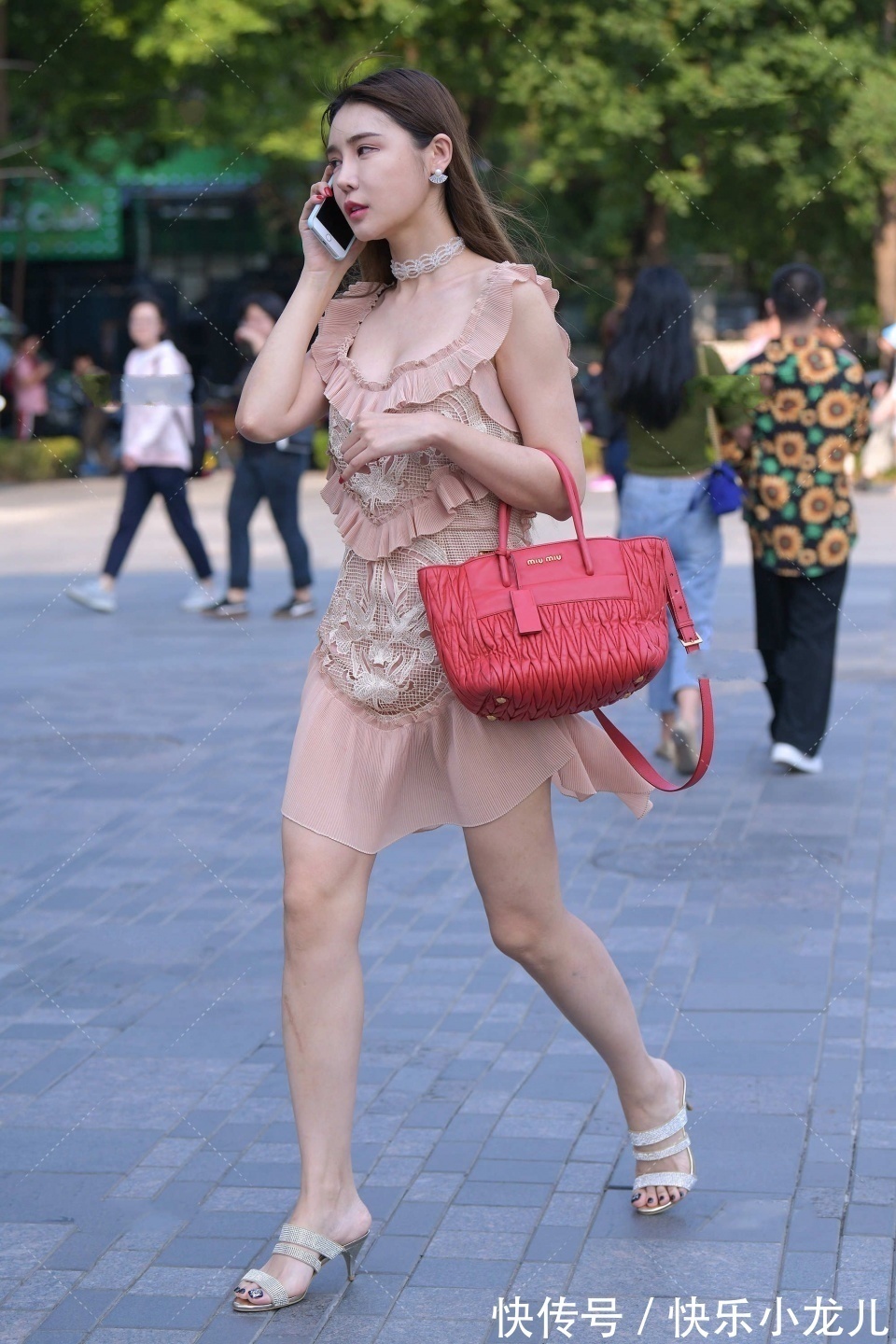 人鱼公主 成熟稳重的气质美女,给人满满的高级感,我要努力赚钱娶她做老婆