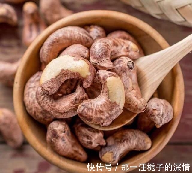 不管抽不抽烟,男人一旦上年纪,要常吃这类食物,腰腿有劲不显老