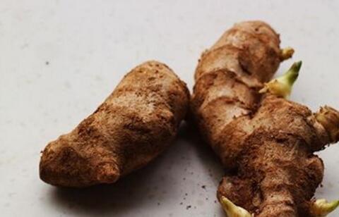 厨房吃剩的“2种菜”,随手丢盆里,秋天收获一大盆,太惊喜了