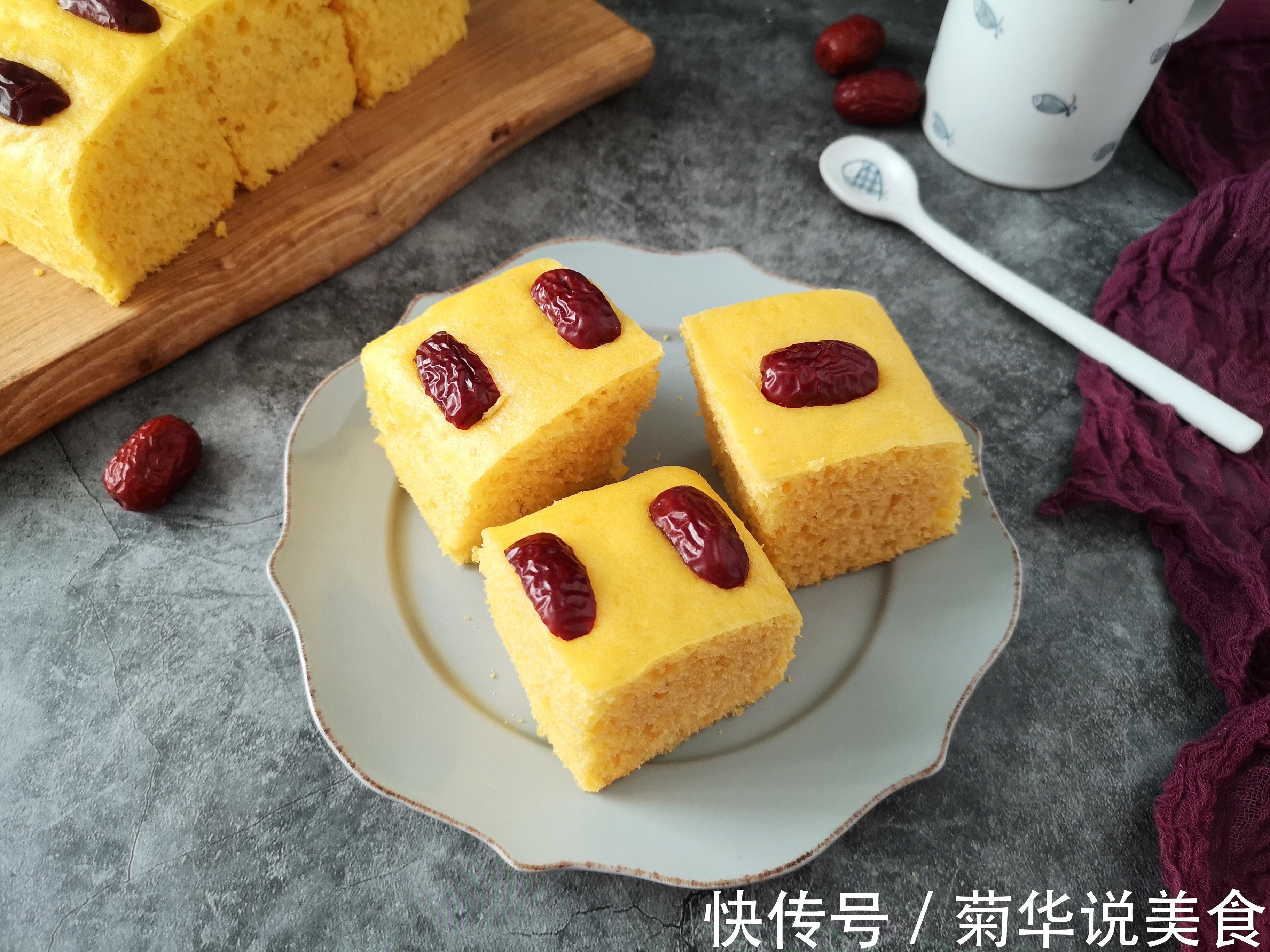 红薯别再烤着吃了,加上面粉,筷子一搅,做出松软好吃的发糕