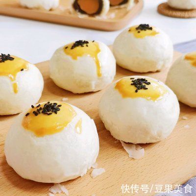 配方|零失败！私房专用配方！酥到掉渣的蛋黄酥