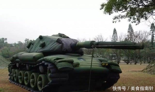 扔下|配合表演!德军想用木头机场迷惑对手,英军扔下炸弹后,德军傻眼