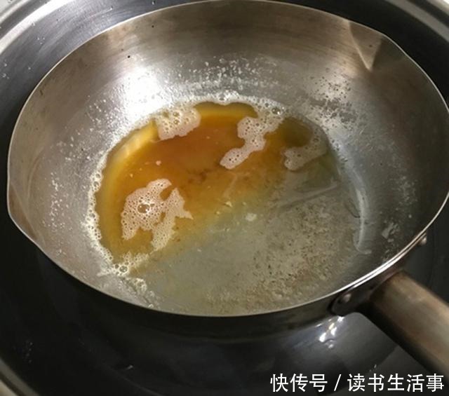 这款费南雪蛋糕，材料简单容易上手，香味浓郁，外焦内软，很好吃
