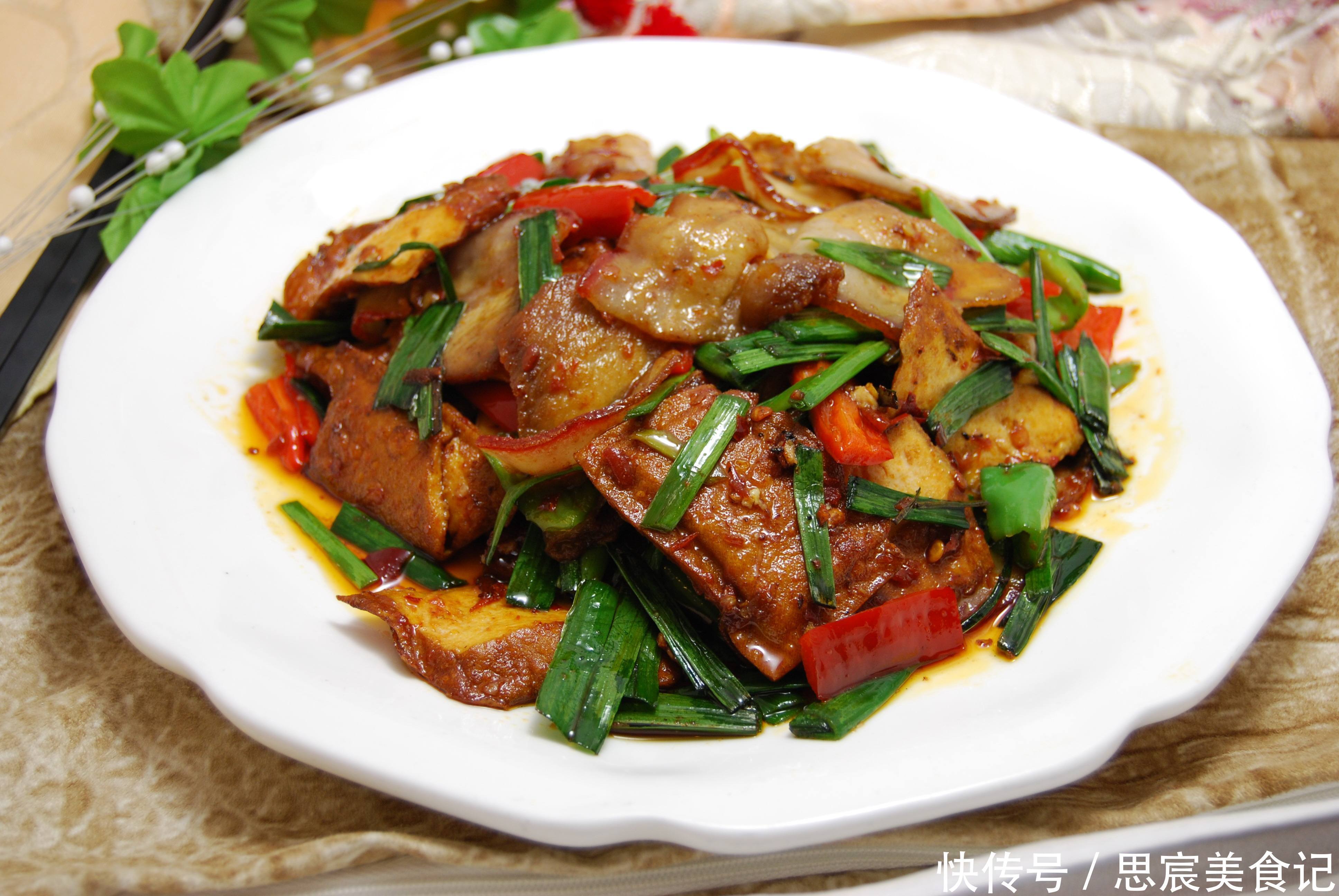 适量|五花肉炒之前,别急着下锅,放进水里煮熟,炒出来不油不腻特别香