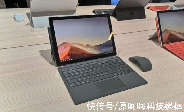 pdd|围观!Surface Pro 6 VS Pro 7:相同华丽的屏幕，但内在大有不同